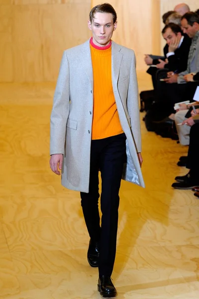 Look 9